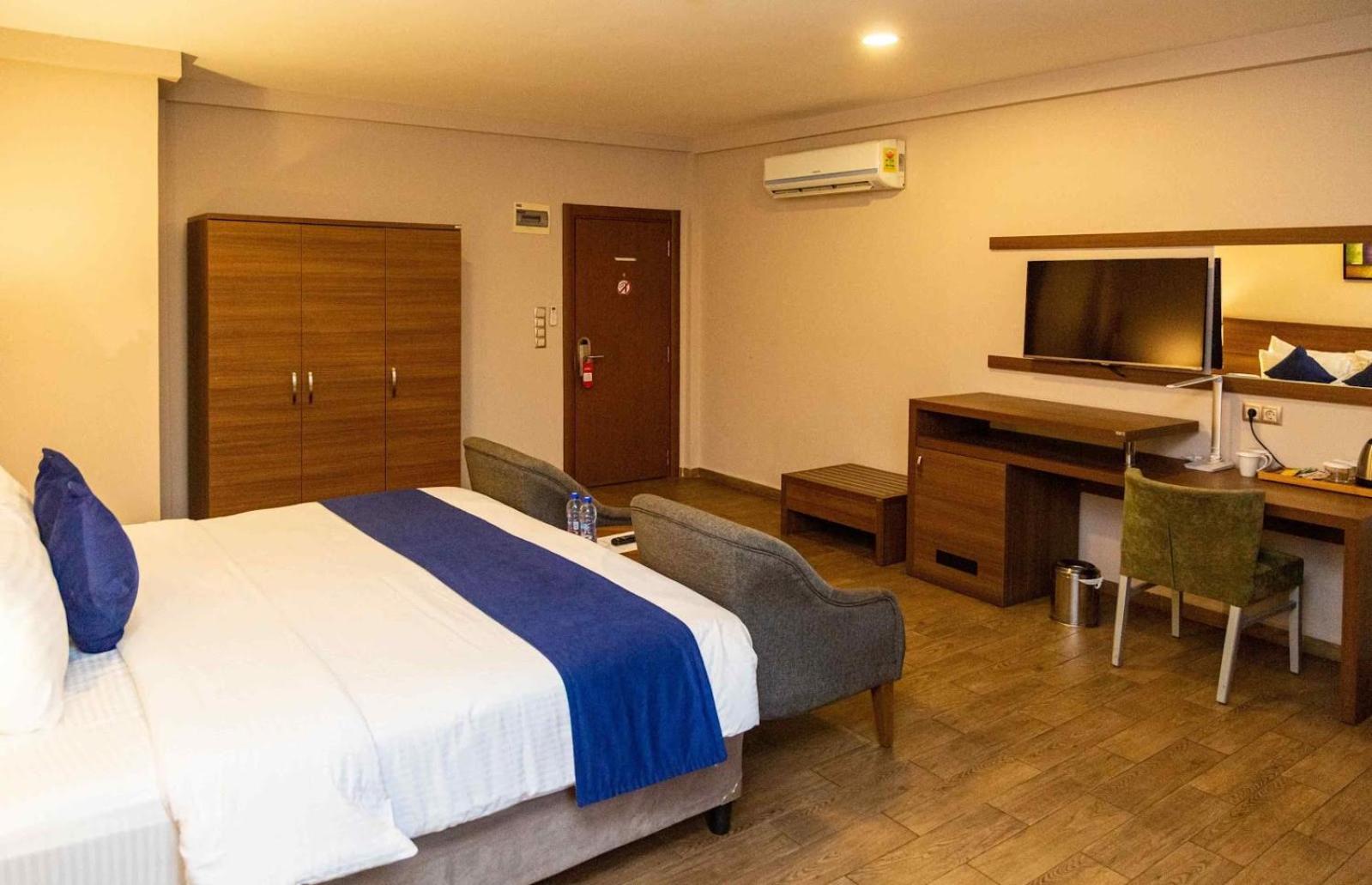 Ah Hotel And Conferences Madina Exterior foto