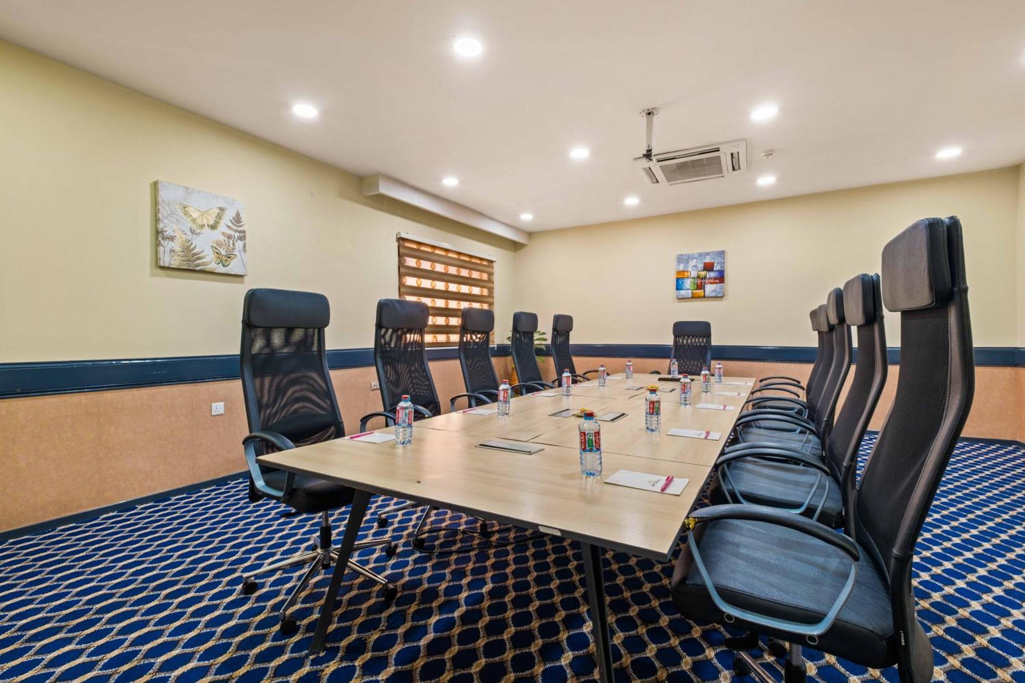 Ah Hotel And Conferences Madina Exterior foto